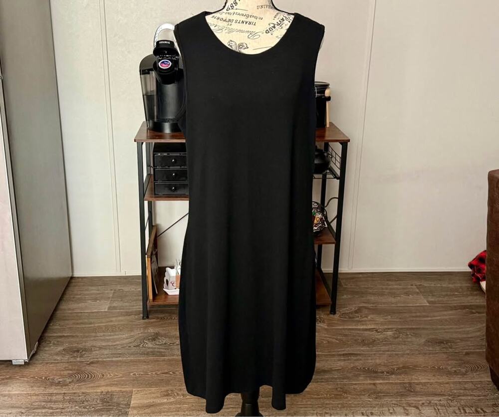 Women’s GUC Avenue Black Sleeveless Dress Size 14/16